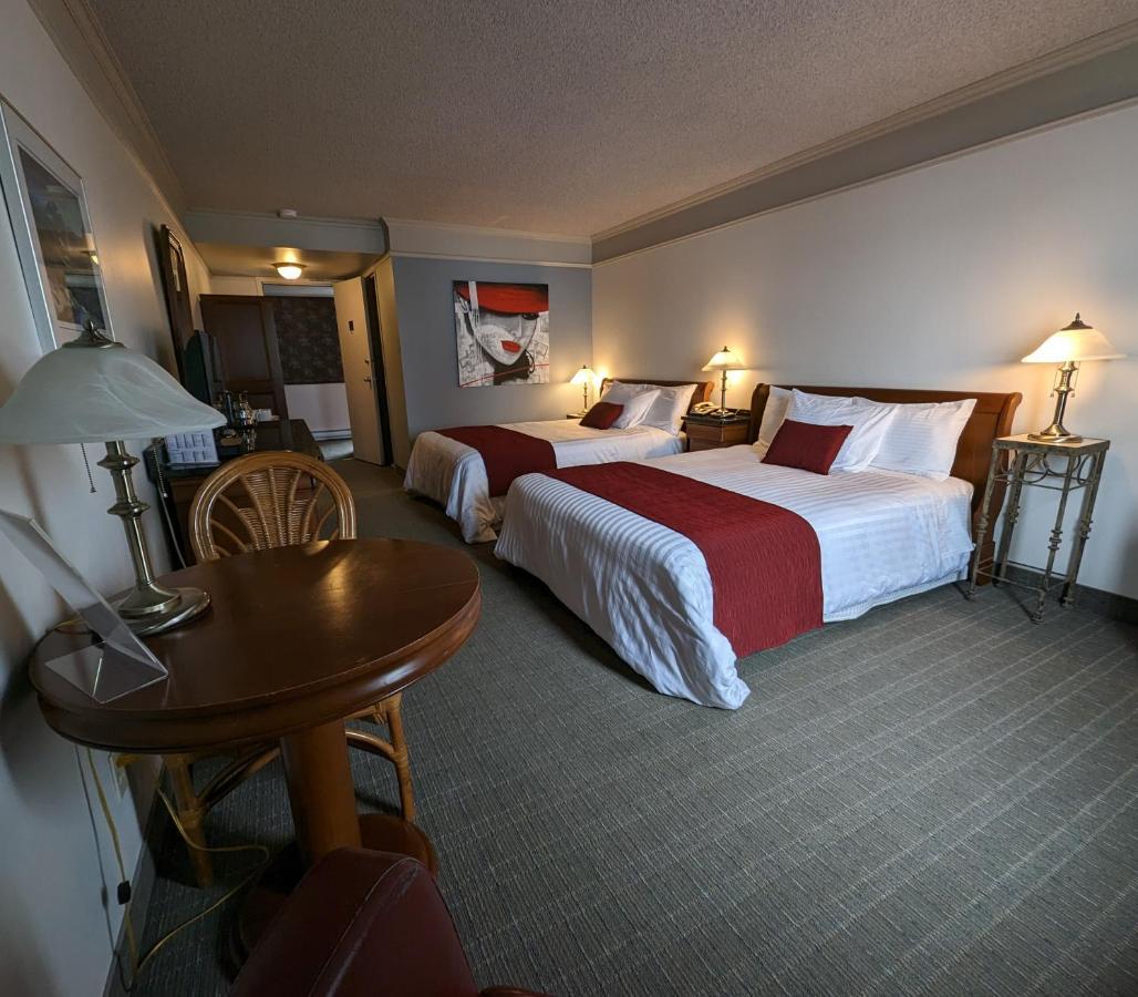 Auberge Des 21 La Baie Luaran gambar