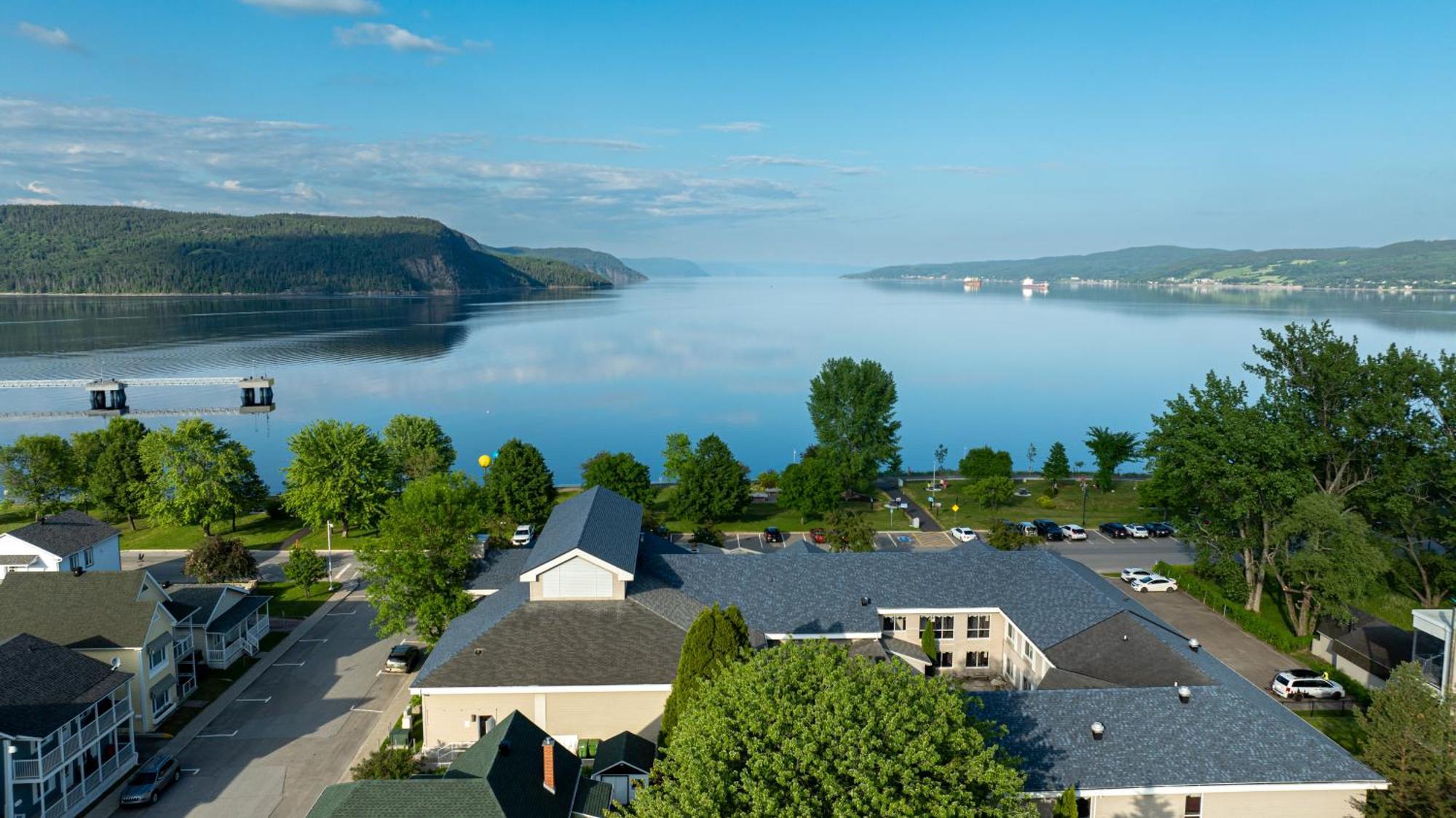Auberge Des 21 La Baie Luaran gambar