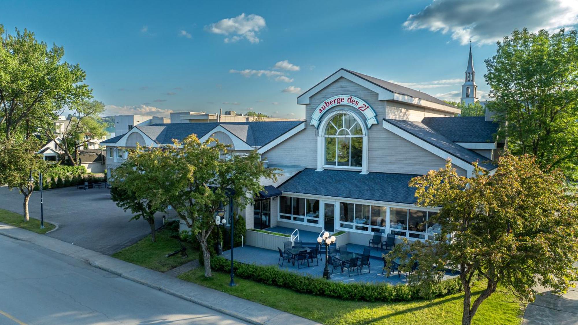 Auberge Des 21 La Baie Luaran gambar